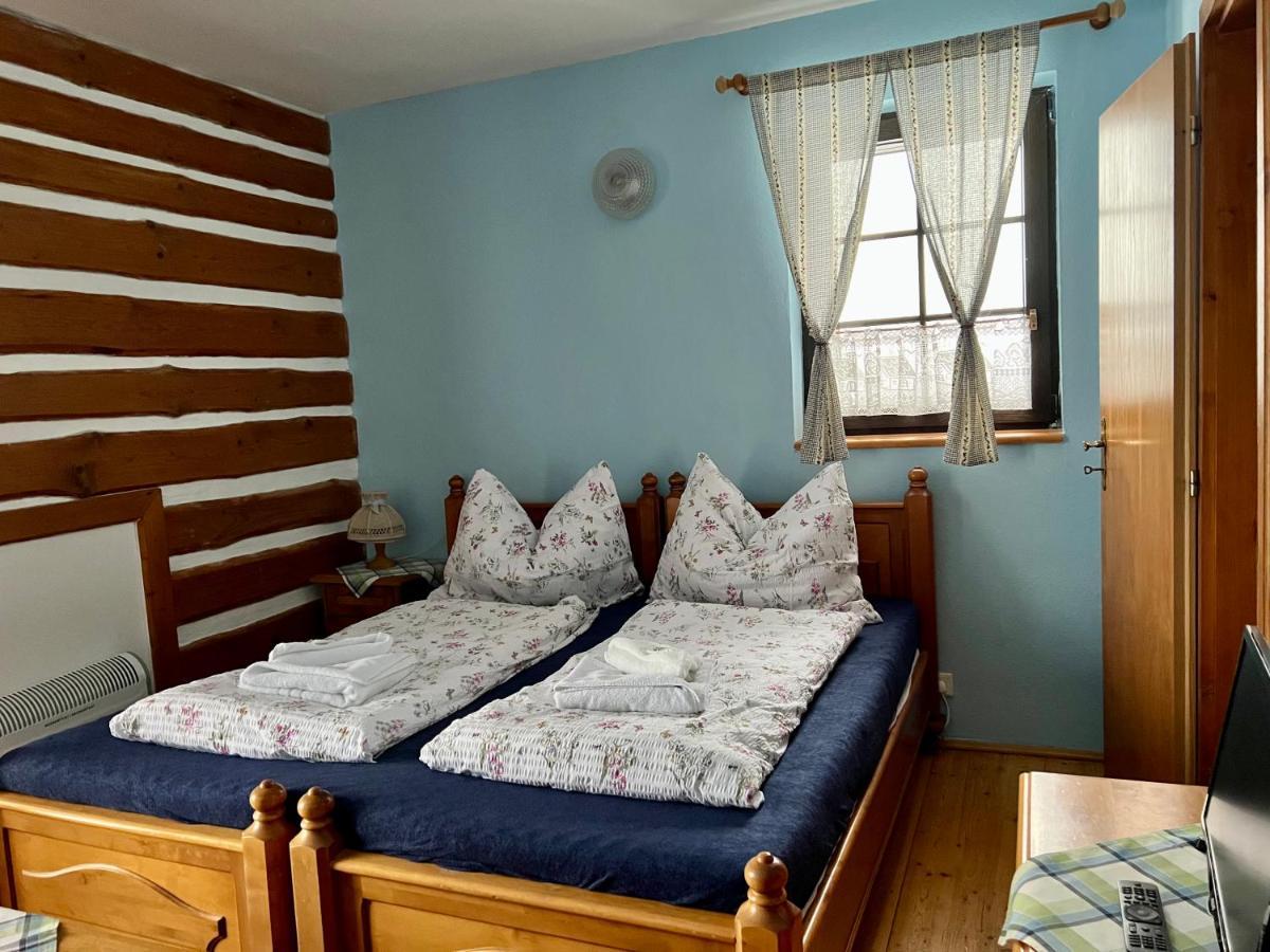 Hotel Na Vyhlidce โกเชนอฟ ภายนอก รูปภาพ