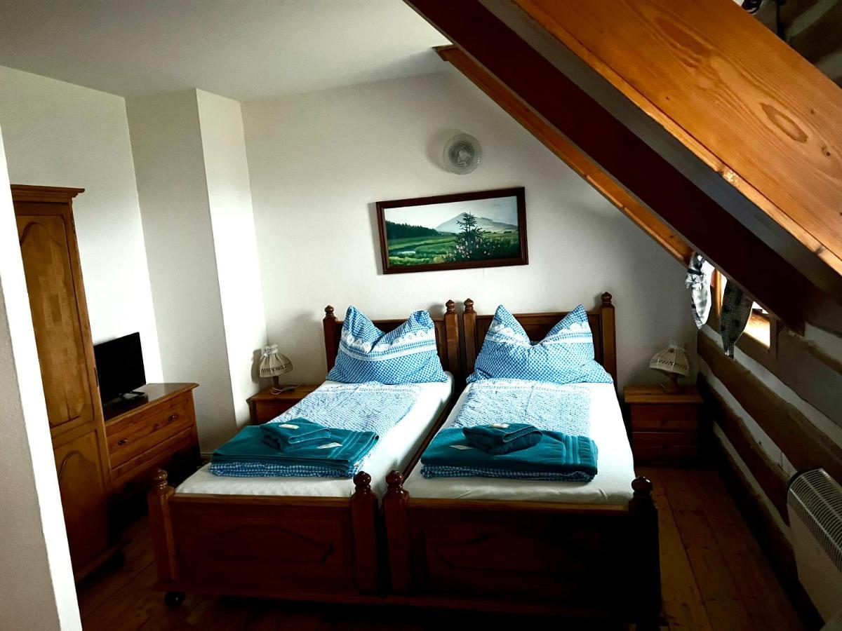 Hotel Na Vyhlidce โกเชนอฟ ภายนอก รูปภาพ
