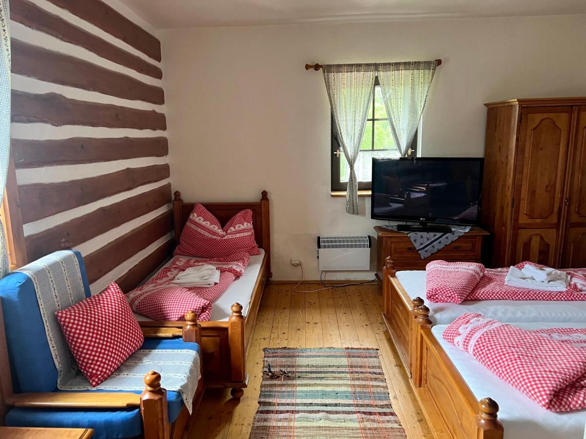 Hotel Na Vyhlidce โกเชนอฟ ภายนอก รูปภาพ