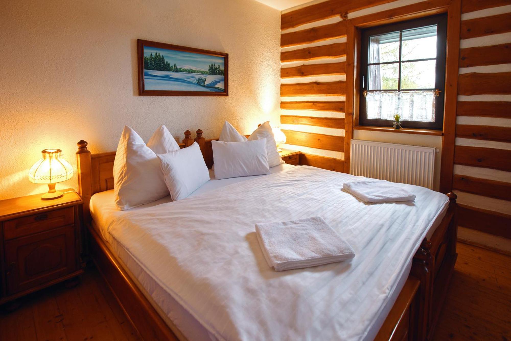 Hotel Na Vyhlidce โกเชนอฟ ภายนอก รูปภาพ