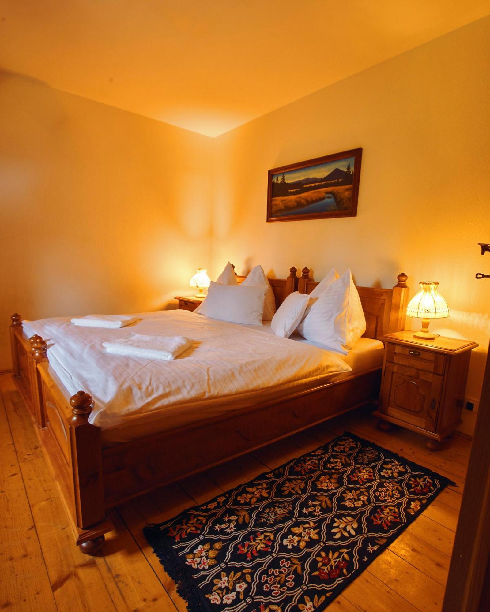 Hotel Na Vyhlidce โกเชนอฟ ภายนอก รูปภาพ