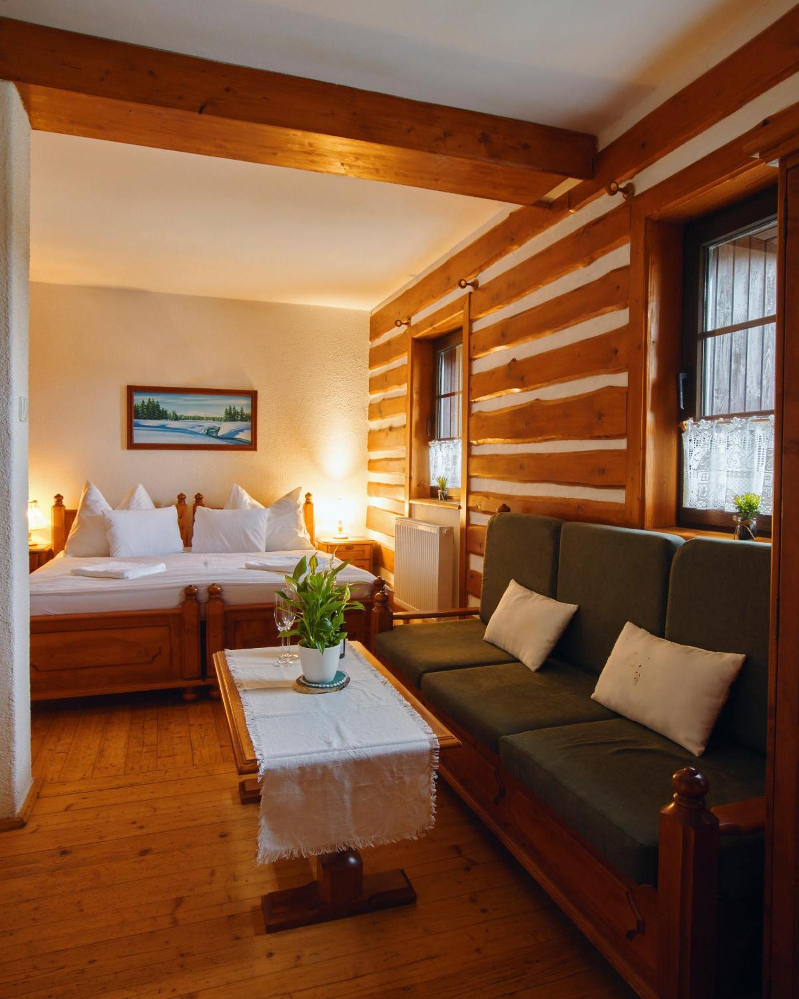 Hotel Na Vyhlidce โกเชนอฟ ภายนอก รูปภาพ