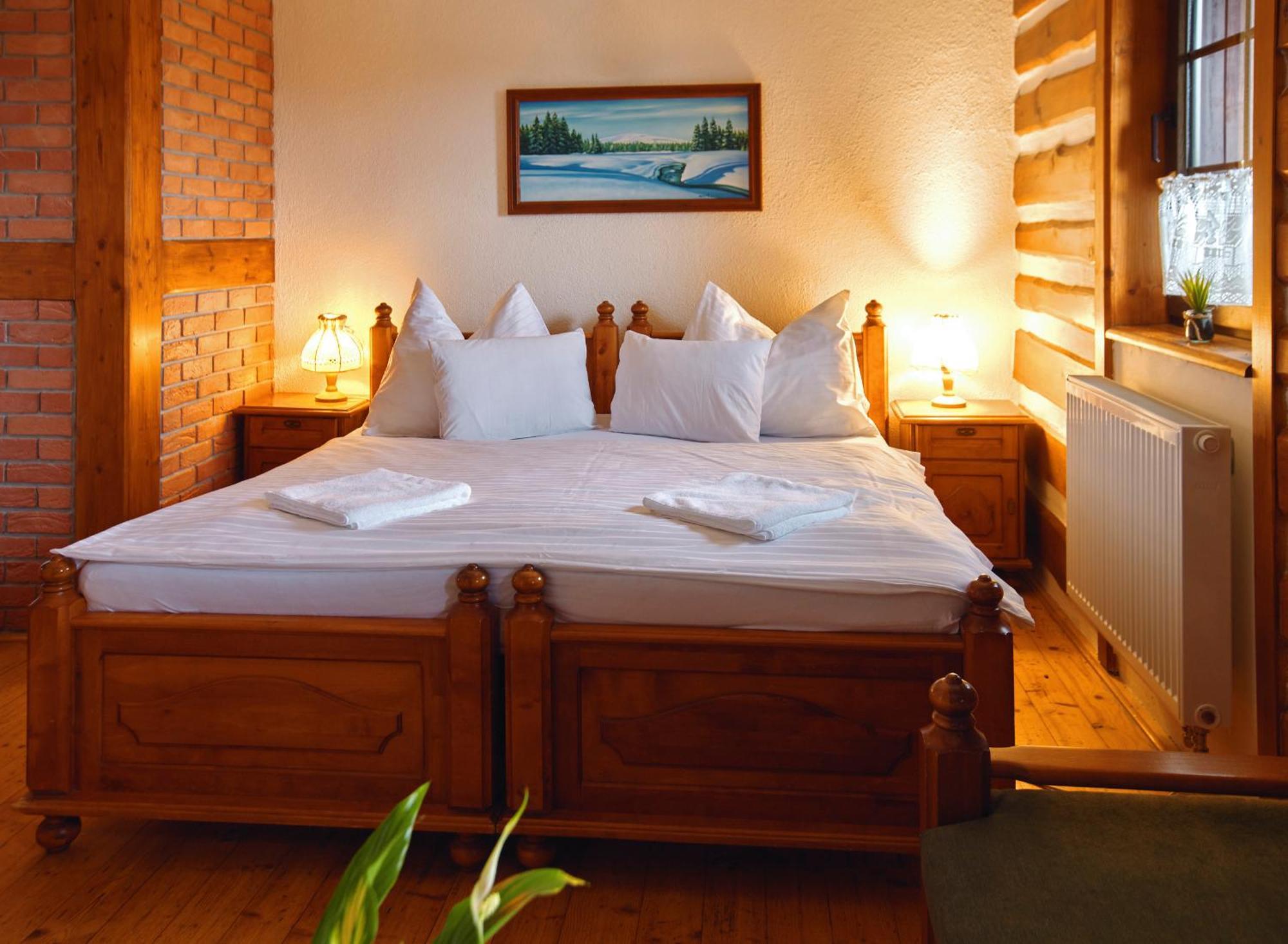 Hotel Na Vyhlidce โกเชนอฟ ภายนอก รูปภาพ